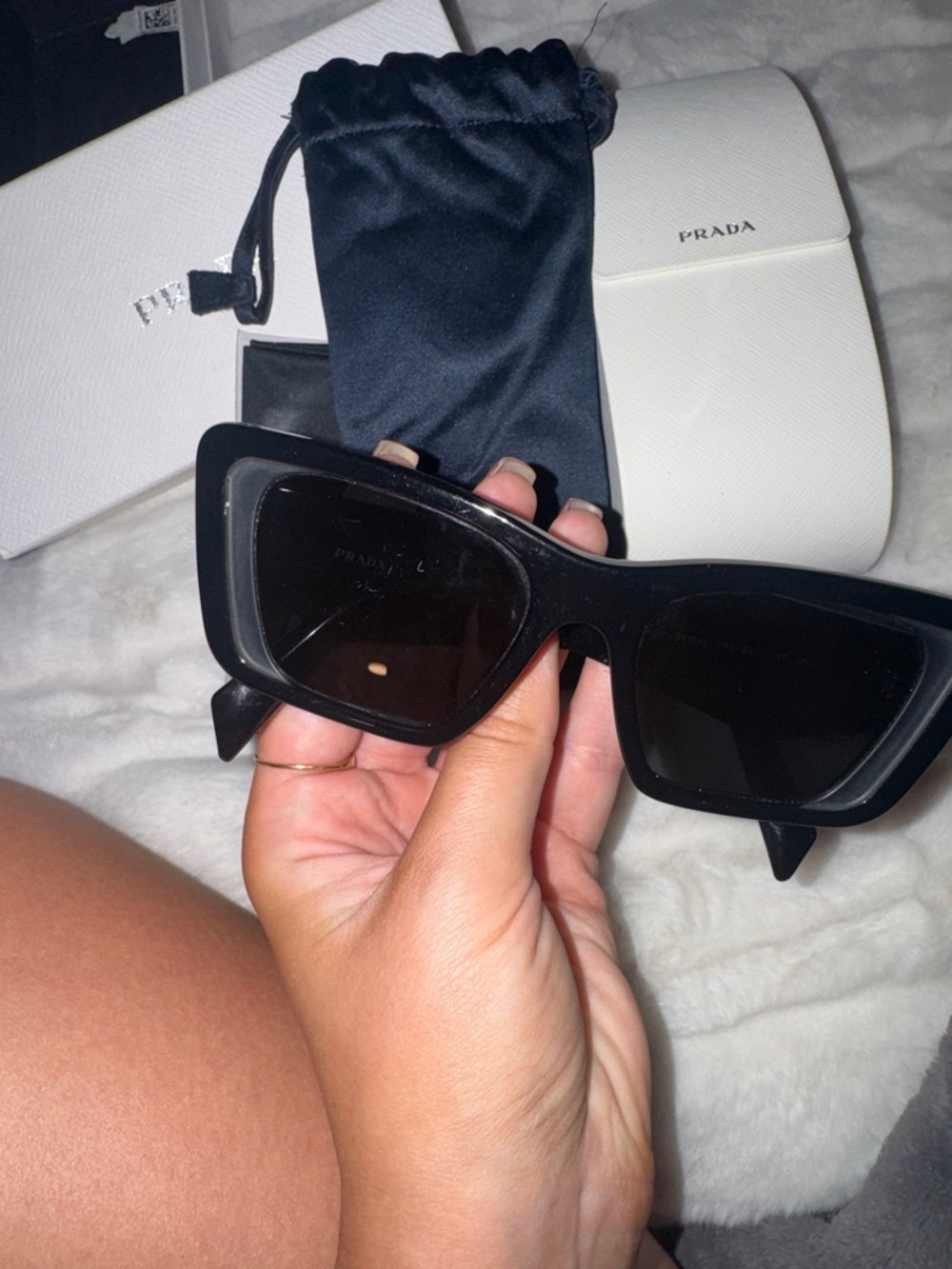 Prada 08YS Symbole Butterfly Black sunglasses - Picture 5 of 8